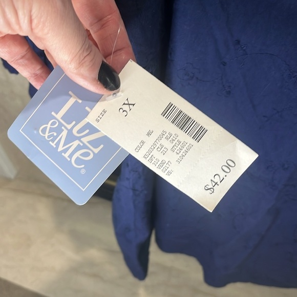 Liz & Me embroidered cotton pleated top navy blue - Picture 5 of 9